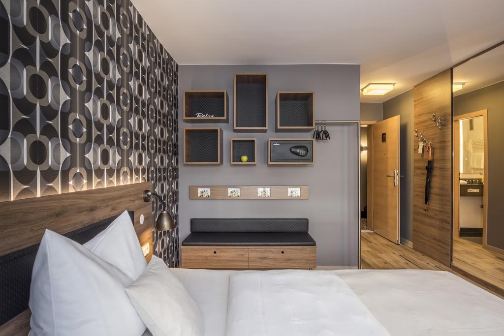 Lifestyle Double Room,762769732:JPEG